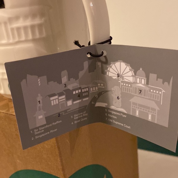 BNWT Starbucks Singapore - Picture 6 of 12